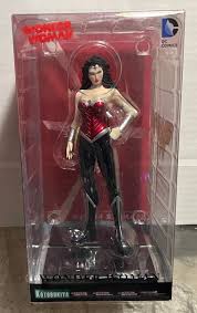 KOTOBUKIYA WONDER WOMAN ART FX + 8 INCHES STATUE MANGAS
