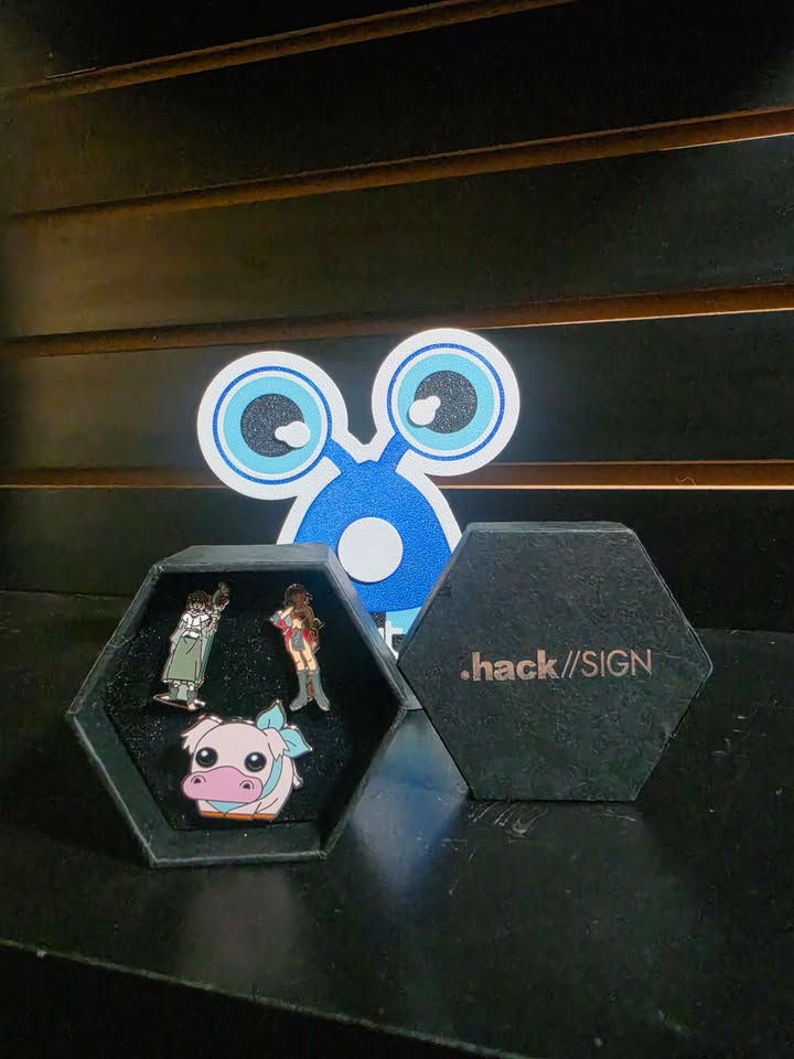 PIN'S BANDAI . HACK SIGNE ~ TSUKASA , MIMIRU & GRUNTY