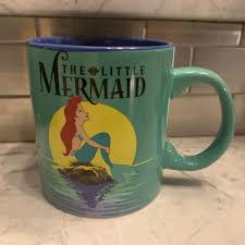 THE LITTLE MERMAID ON ROCK CUP AUTRES