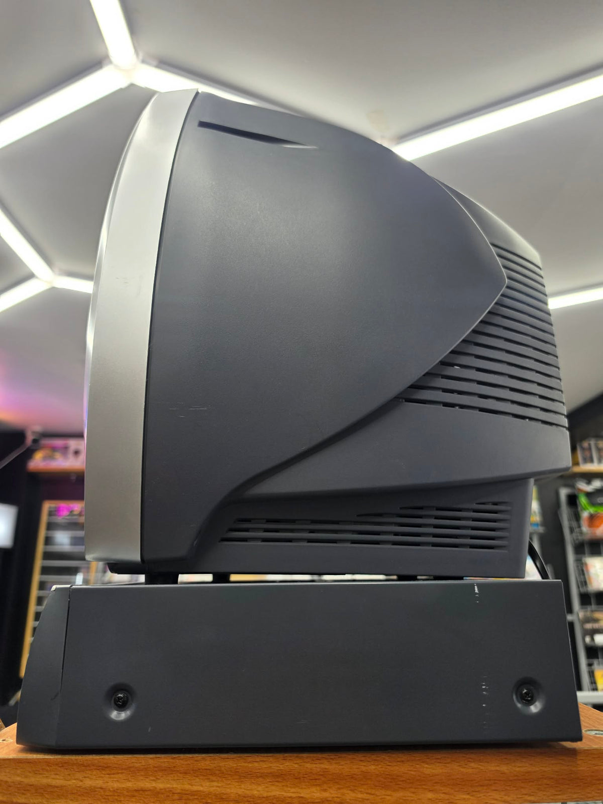 BATMAN - 13” CRT TV