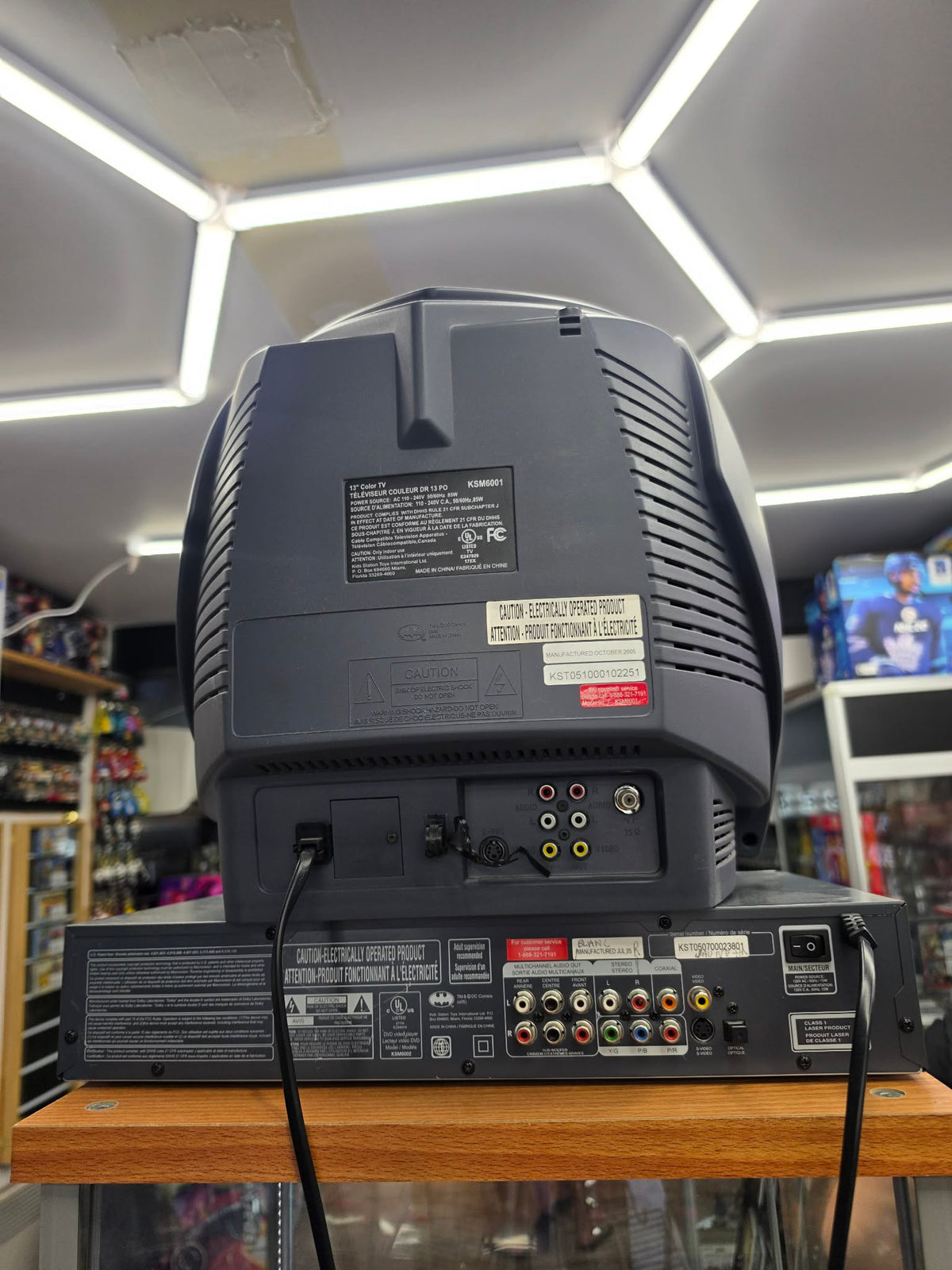 BATMAN - 13” CRT TV