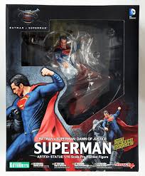 KOTOBUKIYA SUPERMAN ART FX+ 1/10 SCALE STATUE MANGAS