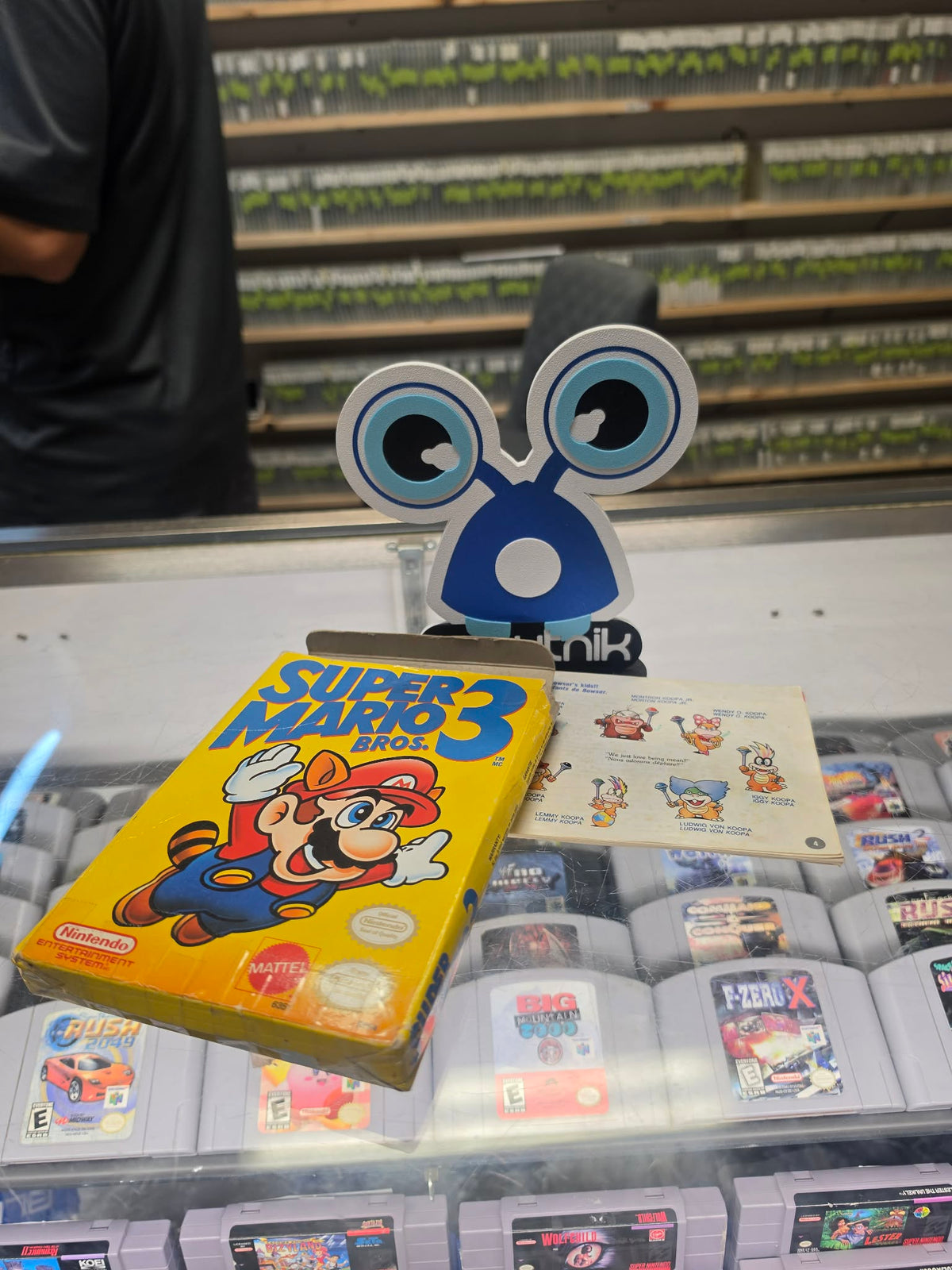 SUPER MARIO BROS. 3 NINTENDO NES BOÎTE SEULEMENT