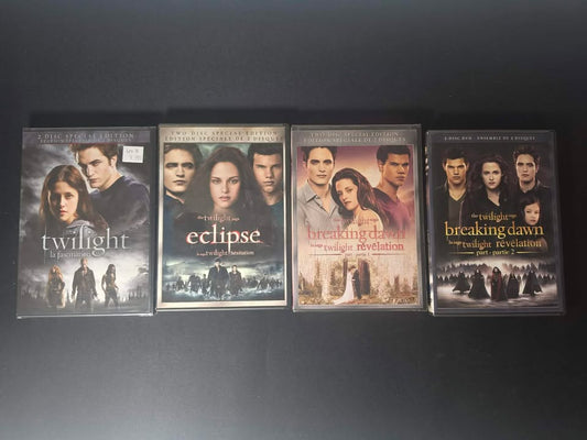 4 FILMS TWILIGHT , LA FASCINATION, HÉSITATION, RÉVÉLATION PARTIE 1 ET RÉVÉLATION PARTIE 2
