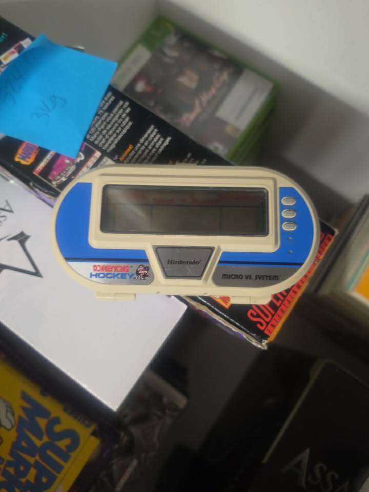 VINTAGE NINTENDO MICRO VS SYSTEM DONKEY KONG HOCKEY HANDHELD GAME HK-303 1984