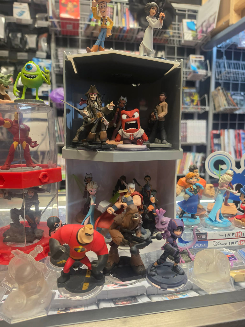 LOT DISNEY INFINITY + JEU DISNEY INFINITY 3.0 PS4 + JEU DISNEY INFINITY PS3 + PLATEFORME