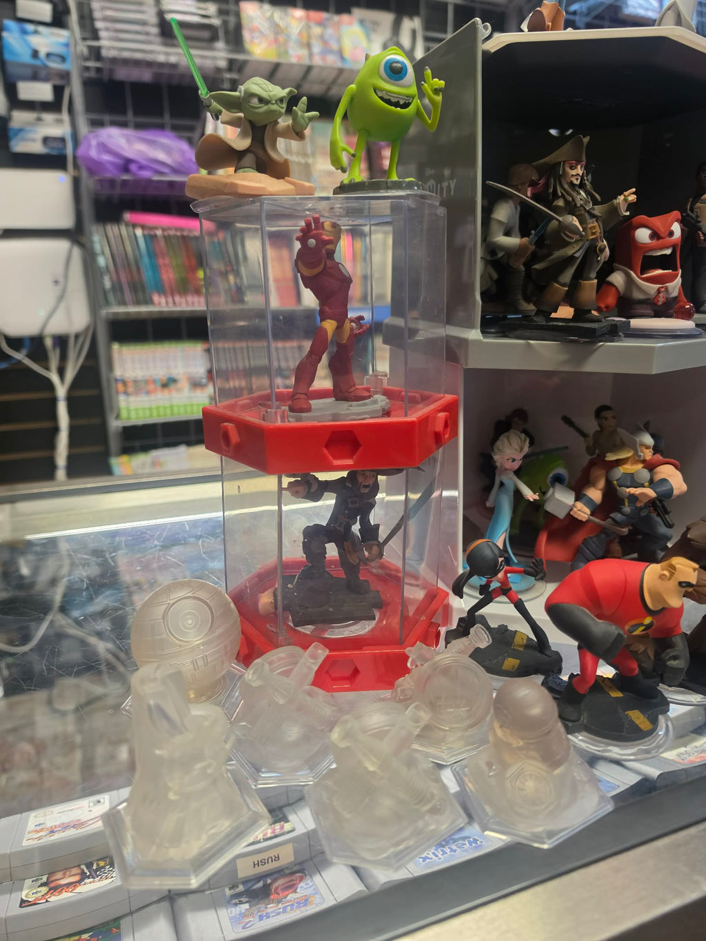 LOT DISNEY INFINITY + JEU DISNEY INFINITY 3.0 PS4 + JEU DISNEY INFINITY PS3 + PLATEFORME