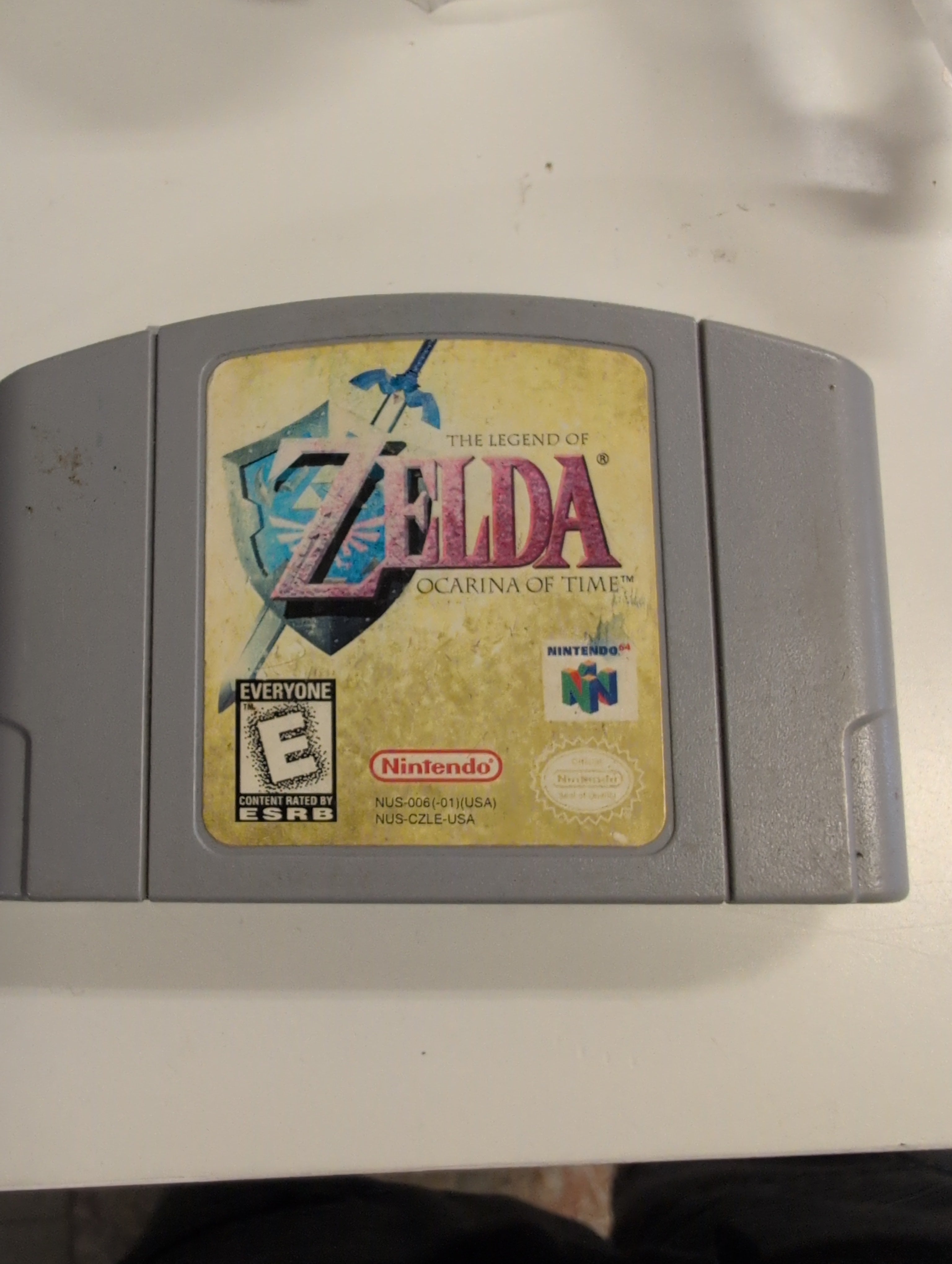 THE LEGEND OF ZELDA OCARINA OF TIME  NINTENDO N64